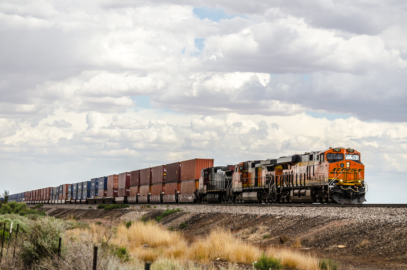 a-freight-train-hauls-containers-through-the-plains - DWC ETERNITY®